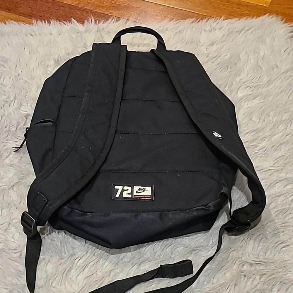 Nike heritage 2.0 black and red‎ logo back pack